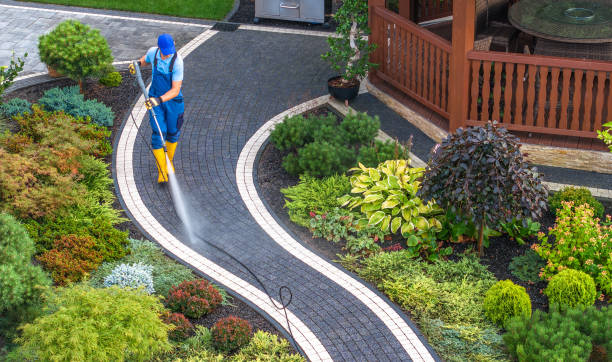 Why Choose Our Certified Pressure Washing Experts for Your Project Needs in Rossmoyne, OH?